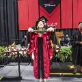 0501MedicalGraduation1837