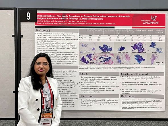 PGY2 presenting poster at USCAP 2022 PGY2 presenting poster at USCAP 2022